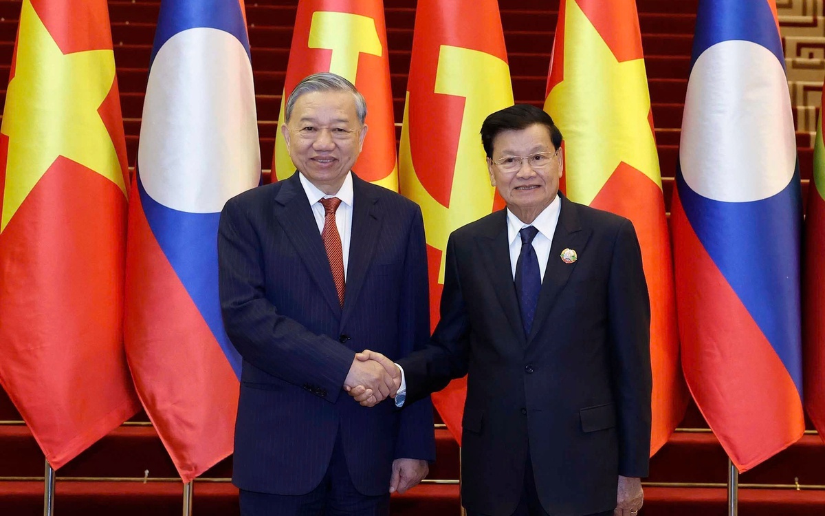 Việt Nam và Lào thúc đẩy khu công nghiệp chung, cao tốc Hà Nội - Vientiane