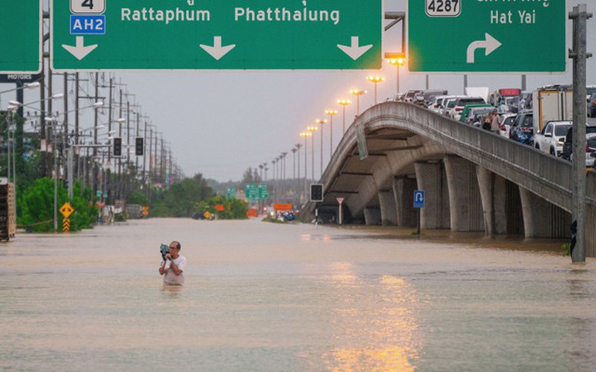 Bão lũ bất thường càn quét nhiều nước châu Á: Mô hình khí hậu 'bó tay' không còn dự báo nổi?