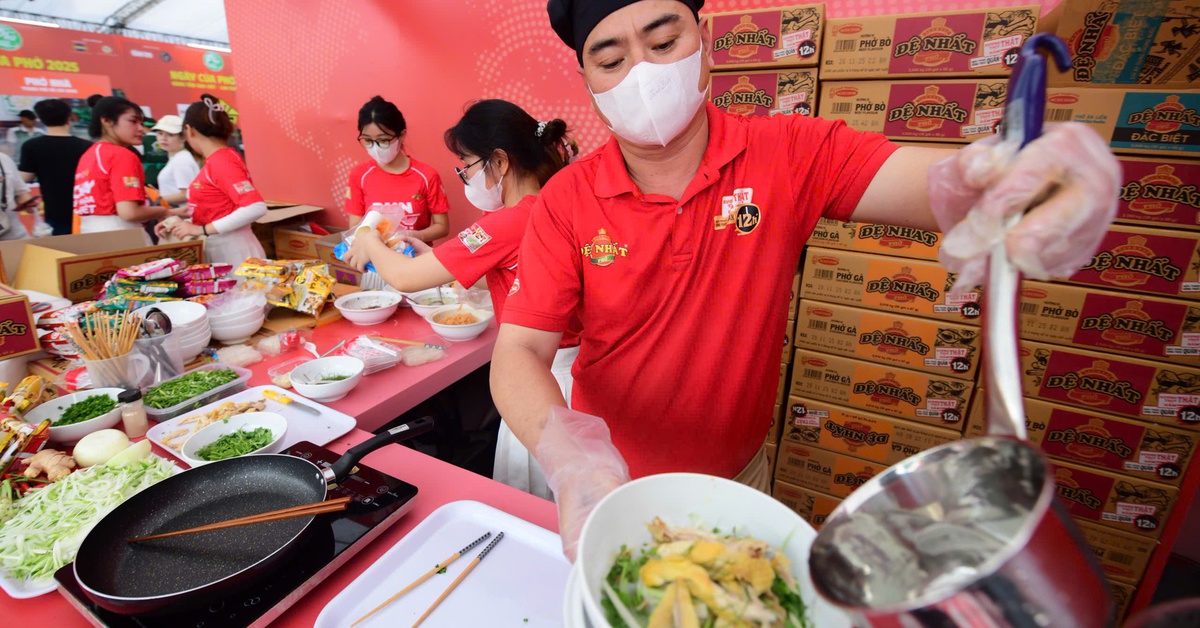 Sợi phở khô tiện cho bữa ăn nhà, dễ mang ra thế giới