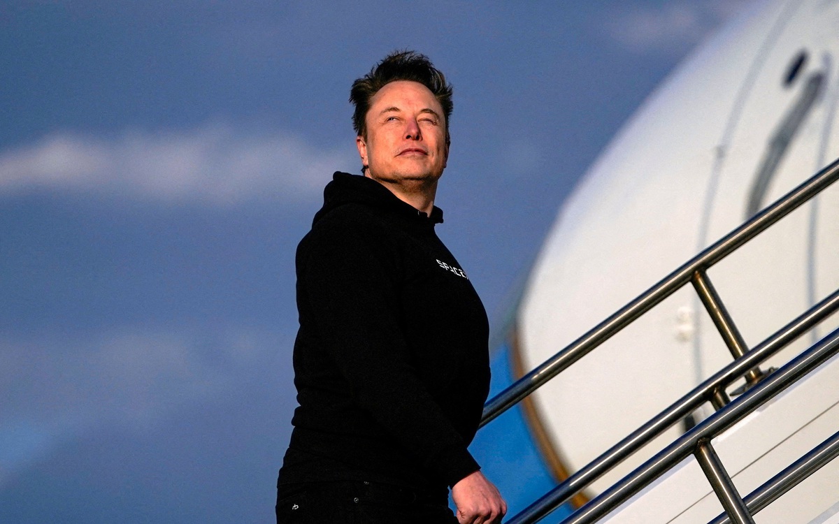 Tài sản ông Elon Musk vượt 740 tỉ USD