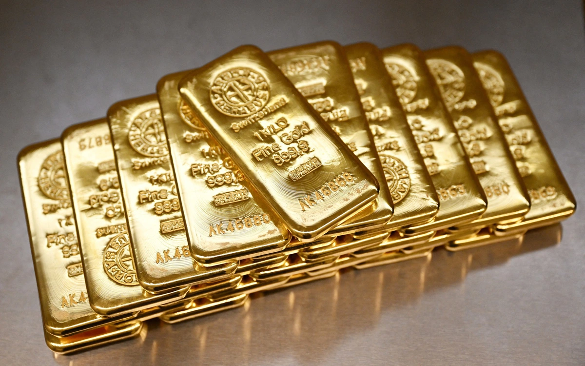 Giá vàng thế giới đạt kỷ lục 4.383 USD/ounce