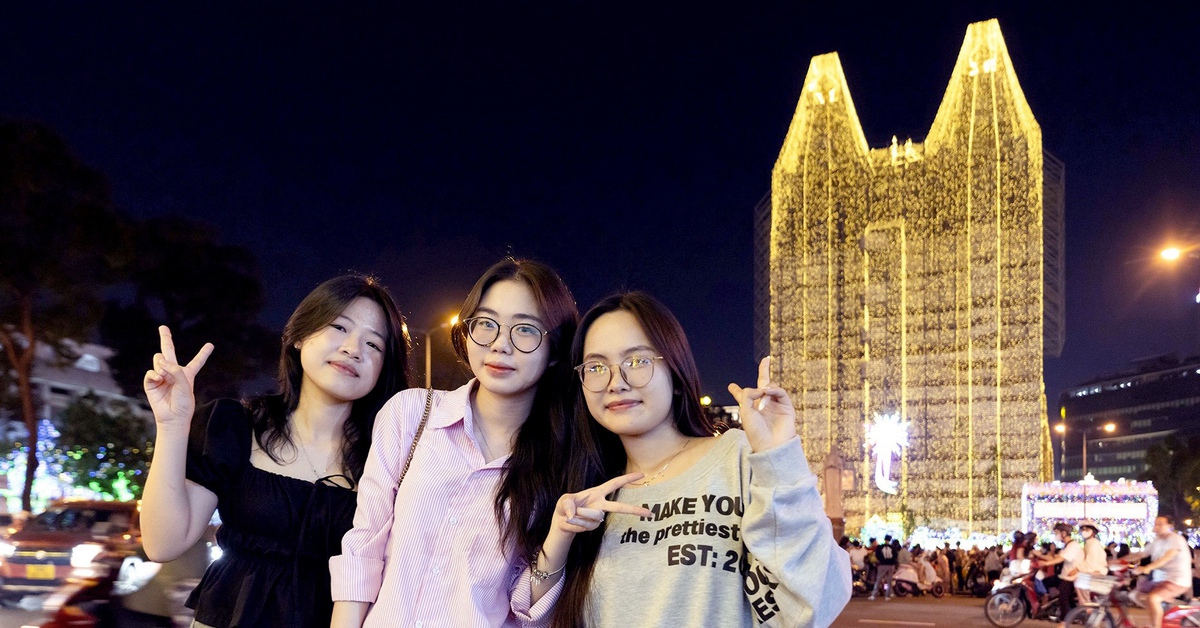 Noel tặng quà gì thiết thực?