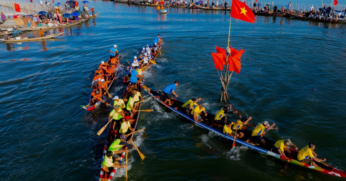 Vì sao các cuộc đua ghe ở Huế hay xảy ra đánh nhau?