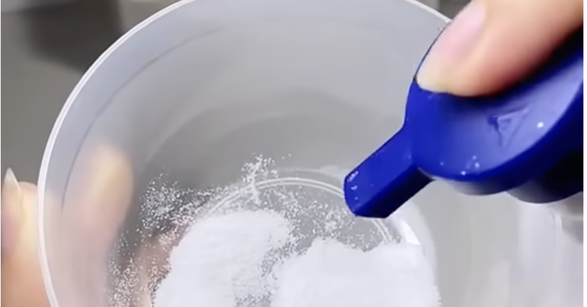 Rộ trào lưu trộn ‘bột làm đẹp’ với kem dưỡng, bác sĩ nói gì?