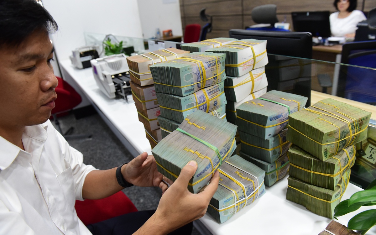 Tín dụng TP.HCM tăng trưởng 2 con số, quy mô hơn 5 triệu tỉ đồng