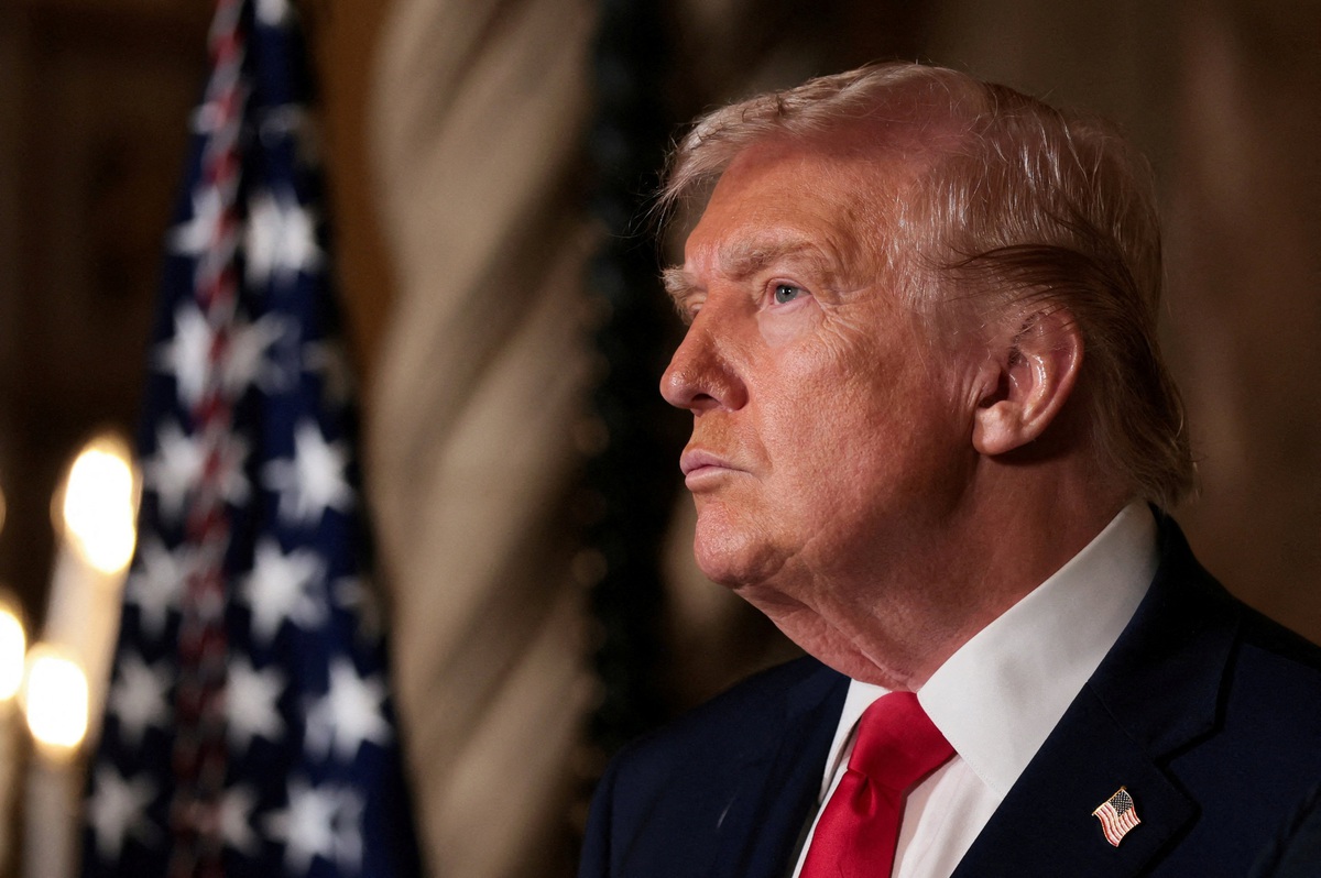 Ông Trump triệu hồi gần 30 đại sứ: Đảng Dân chủ cảnh báo, Bộ Ngoại giao bảo vệ