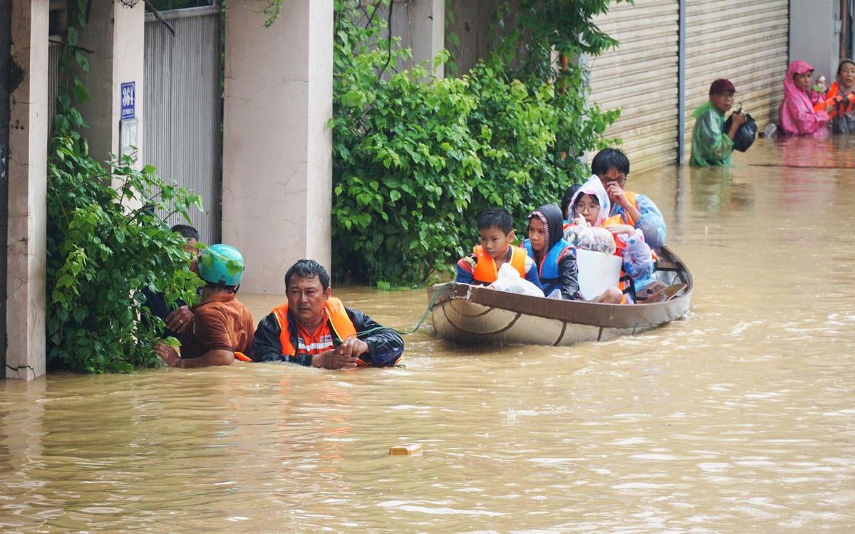 Bộ Công an: 415 người chết, mất tích, 728 người bị thương do thiên tai năm 2025