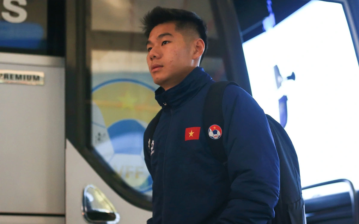 Tuyển U23 Việt Nam lên đường đi Qatar tập huấn