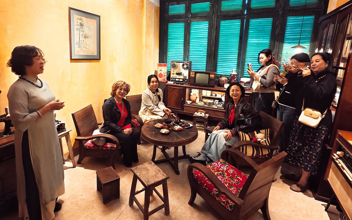 Hoài niệm tuổi thơ cùng tour ‘Hà Nội - chạm miền ký ức’