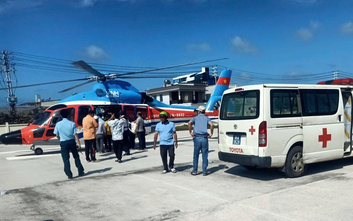 Người dân đảo Phú Quý chi gần 500 triệu đồng thuê trực thăng đưa bệnh nhân vào đất liền