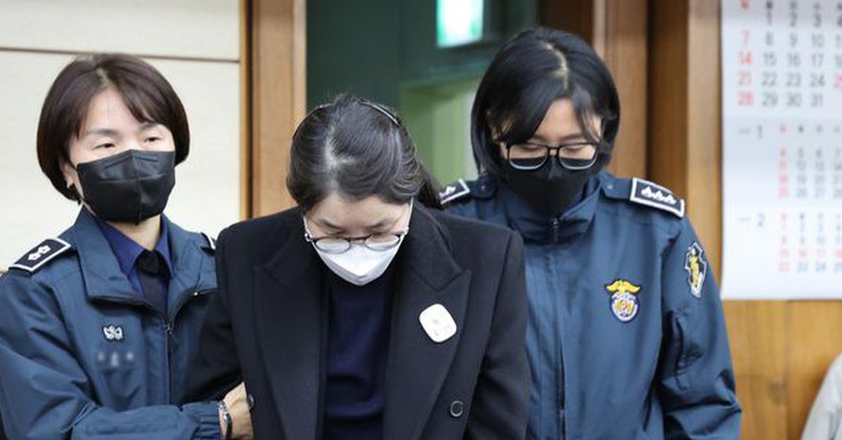 Cựu đệ nhất phu nhân Hàn Quốc bị đề nghị 15 năm tù