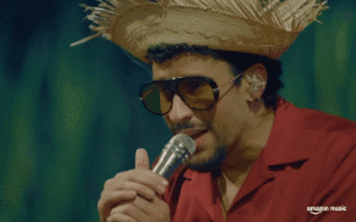 Bad Bunny vượt mặt Taylor Swift, trở lại ngôi vương trên Spotify