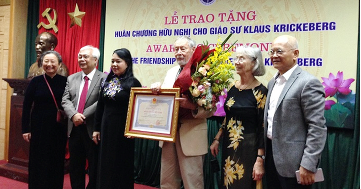 Giáo sư Klaus Krickeberg: Hành trình 50 năm với Việt Nam