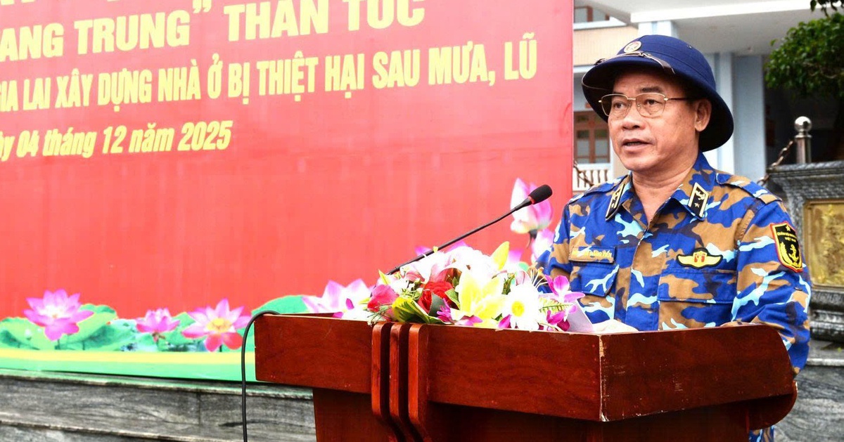 Bộ đội hải quân lên đường xây nhà cho người dân vùng lũ Bình Định cũ