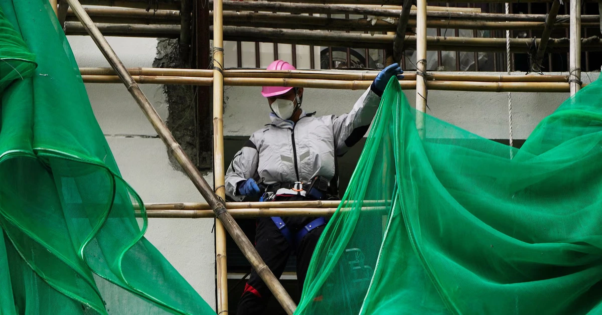 Hong Kong tháo lưới giàn giáo hơn 200 tòa nhà đang sửa chữa