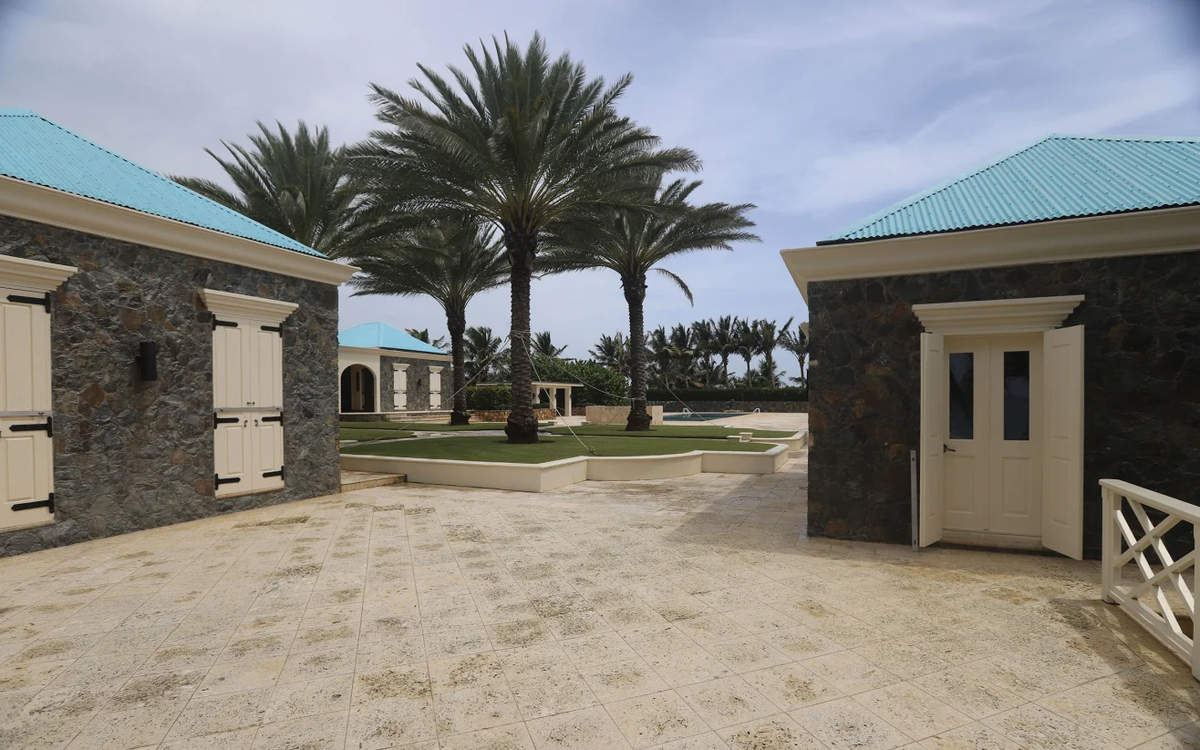 Đảng Dân chủ công bố ảnh và video 'đảo ấu dâm' của Jeffrey Epstein