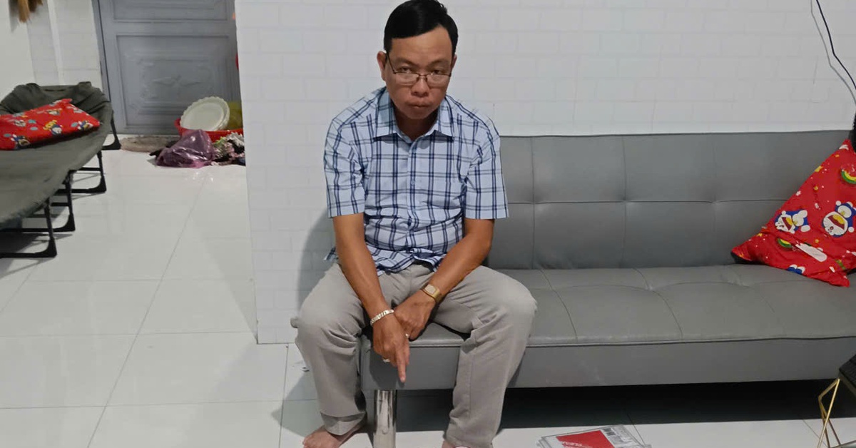 Tạm giữ hình sự một người làm giả con dấu, tài liệu của cơ quan, tổ chức