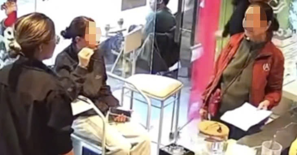 Phường Cửa Nam 'rút kinh nghiệm' với 2 cán bộ đi kêu gọi ủng hộ, nhưng 'chê' 30.000 đồng