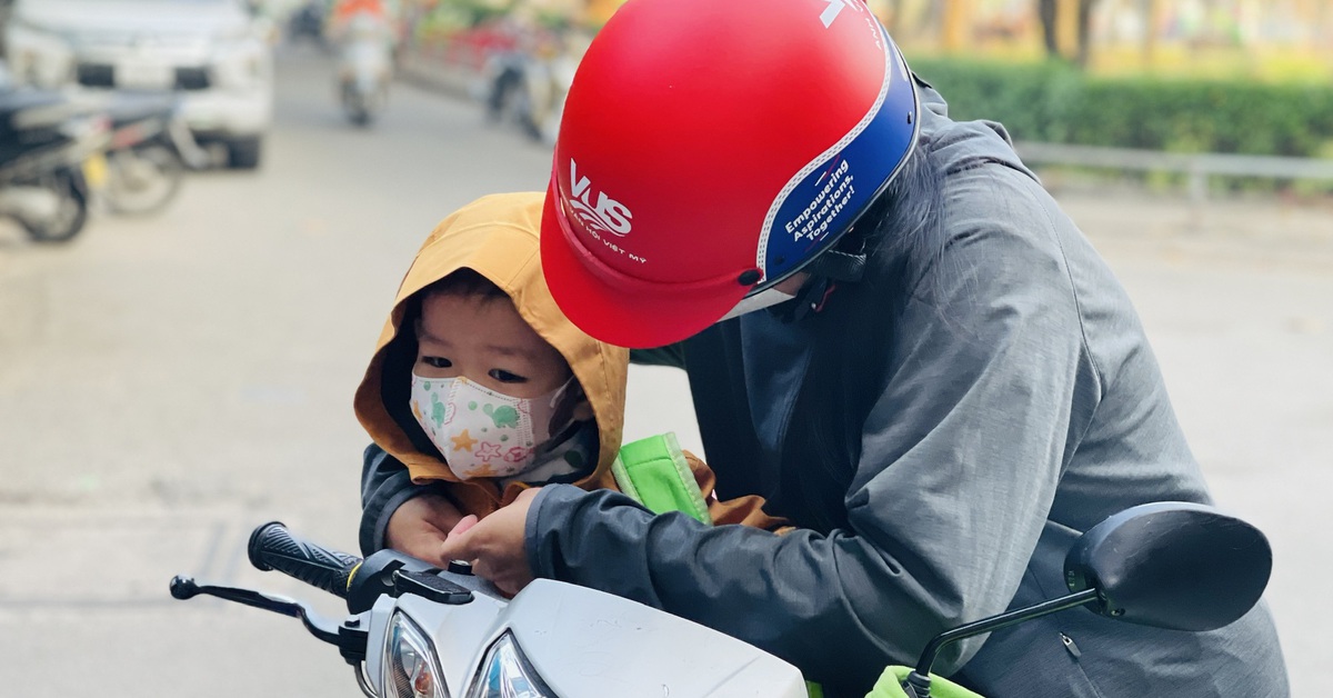 Từ tối mai, TP.HCM được 'chiêu đãi' không khí lạnh, nhiệt độ giảm 2-3 độ C