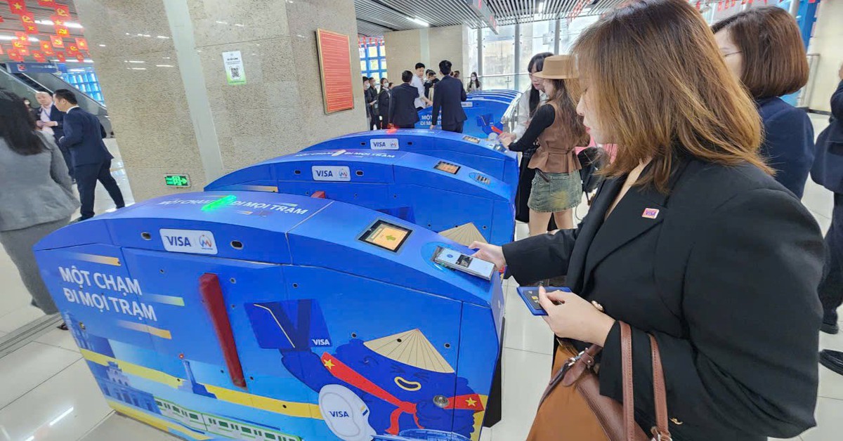 Đường sắt Cát Linh - Hà Đông chính thức dùng hệ thống kiểm soát vé tự động