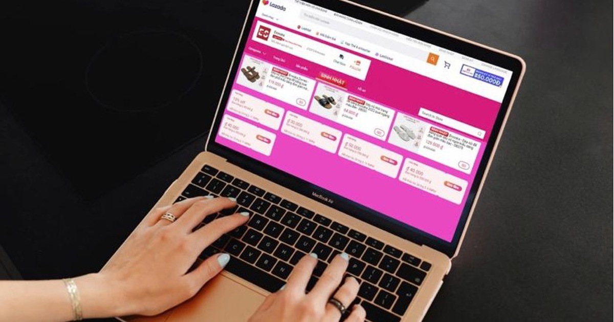 Đi mua sắm online dễ dàng với AI