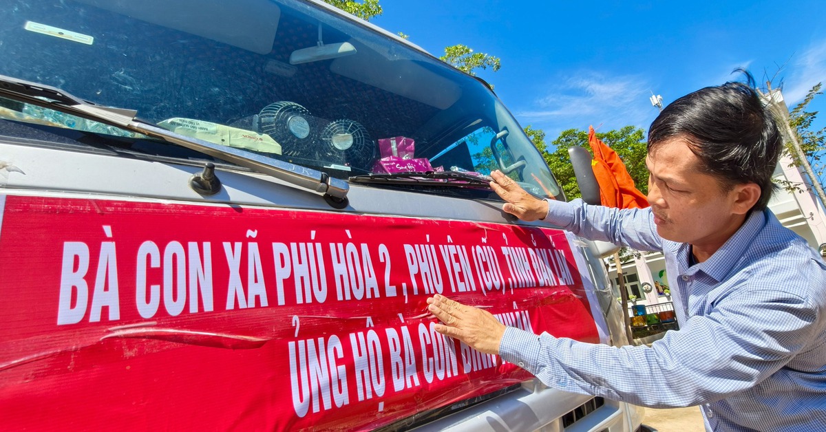 Vừa khắc phục lũ lịch sử, người Phú Yên vừa cứu trợ đồng bào Bình Thuận