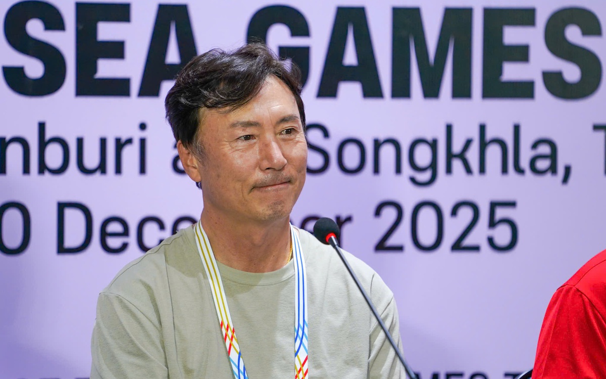 HLV U22 Lào thừa nhận vẫn còn khoảng cách quá lớn với bóng đá khu vực