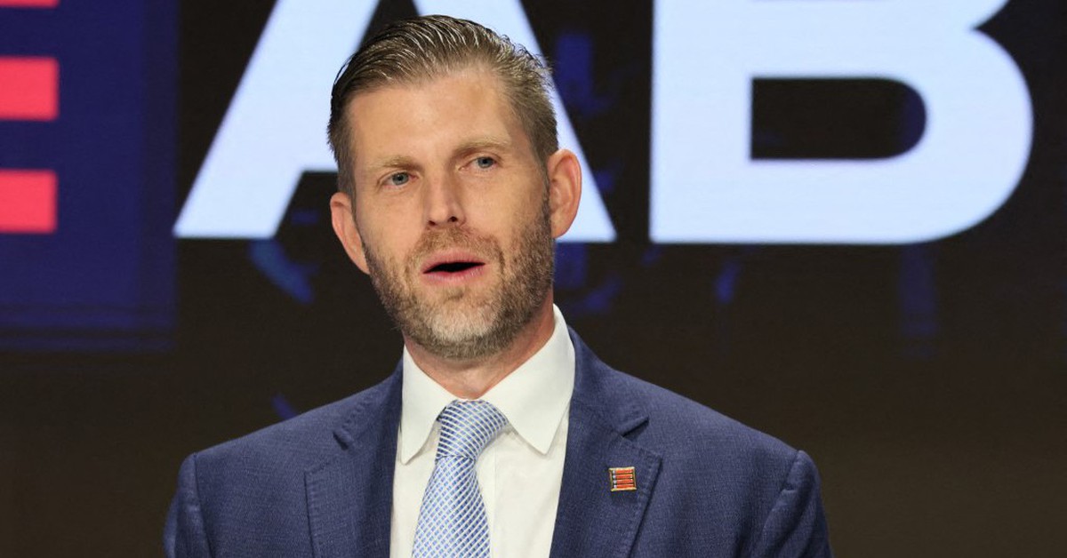 Giàu gấp 10 lần sau khi cha trở lại Nhà Trắng, con trai ông Trump úp mở tranh cử tổng thống