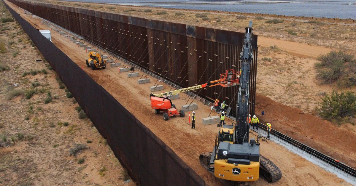 Mỹ thu 'phí bắt giữ' 5.000 USD với người nhập cư không giấy tờ từ 14 tuổi trở lên