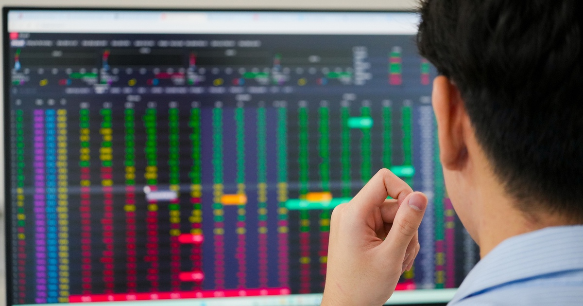 Những ông lớn bảo hiểm rót nghìn tỉ vào chứng khoán nhưng 'đau đầu' vì... tạm lỗ