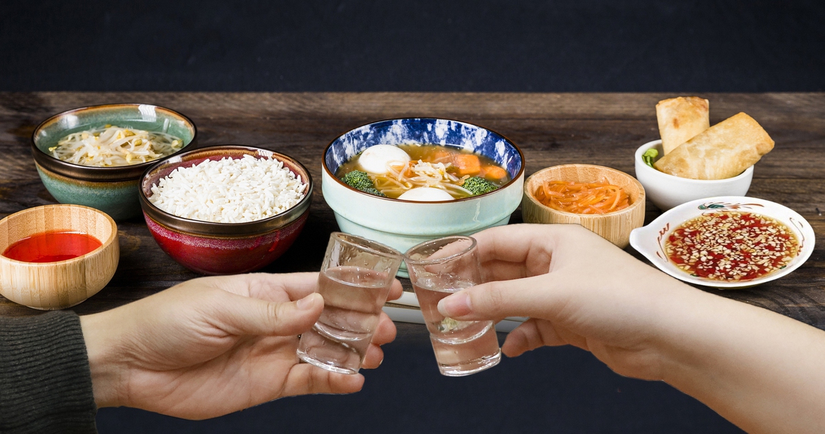 Nước mắm, cơm và rượu đế dưới góc nhìn ngoại quốc