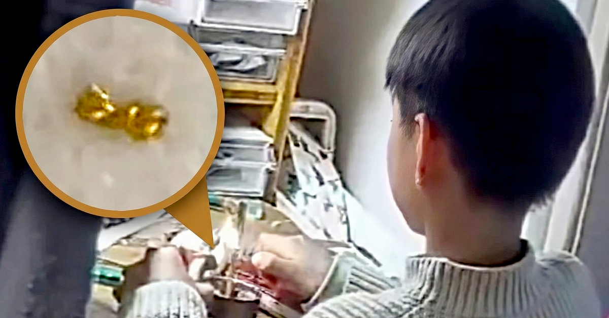 Con trai 8 tuổi cắt vụn dây chuyền vàng của mẹ đem tặng nhiều bạn học