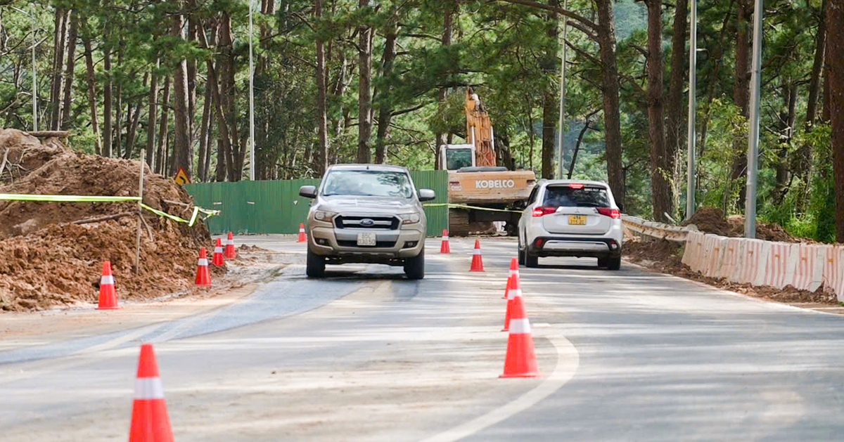 Từ 11h đến 17h hôm nay, dừng lưu thông qua đèo Prenn Đà Lạt để chặt cây
