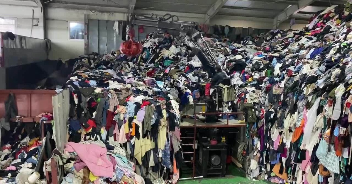 Hàn Quốc đối mặt với khủng hoảng rác thải dệt may