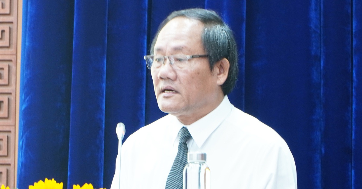 6 giám đốc sở ở Quảng Nam xin nghỉ hưu trước tuổi, có người 57 tuổi - Tuổi Trẻ Online