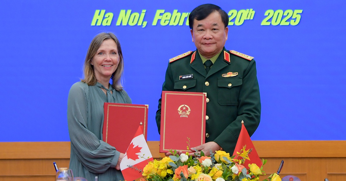 Việt Nam - Canada ký biên bản Đối thoại chính sách quốc phòng lần thứ 3 - Tuổi Trẻ Online