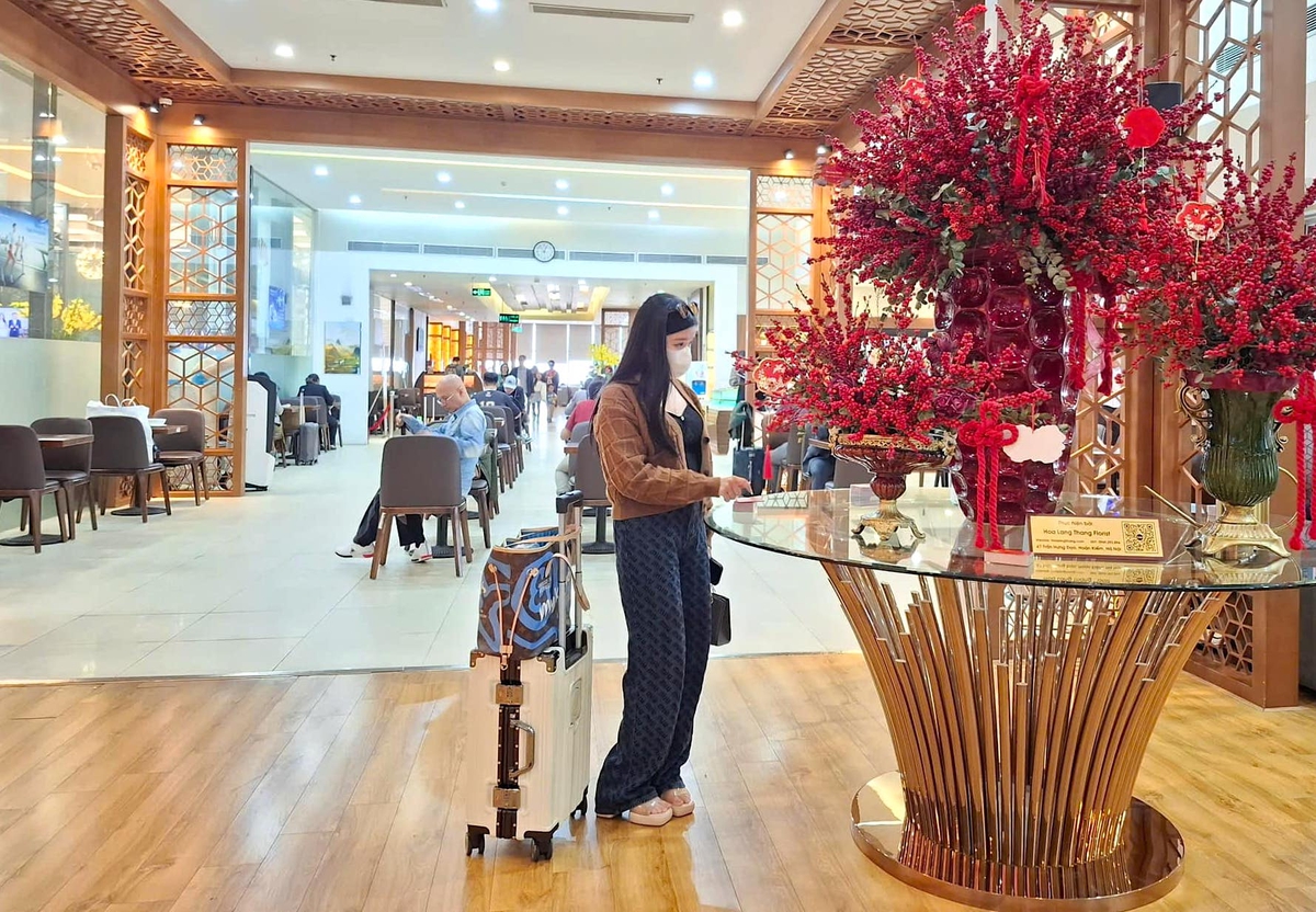 Lãi như bán cơm phở ở sân bay: 1 đồng vốn hơn 2 đồng lãi