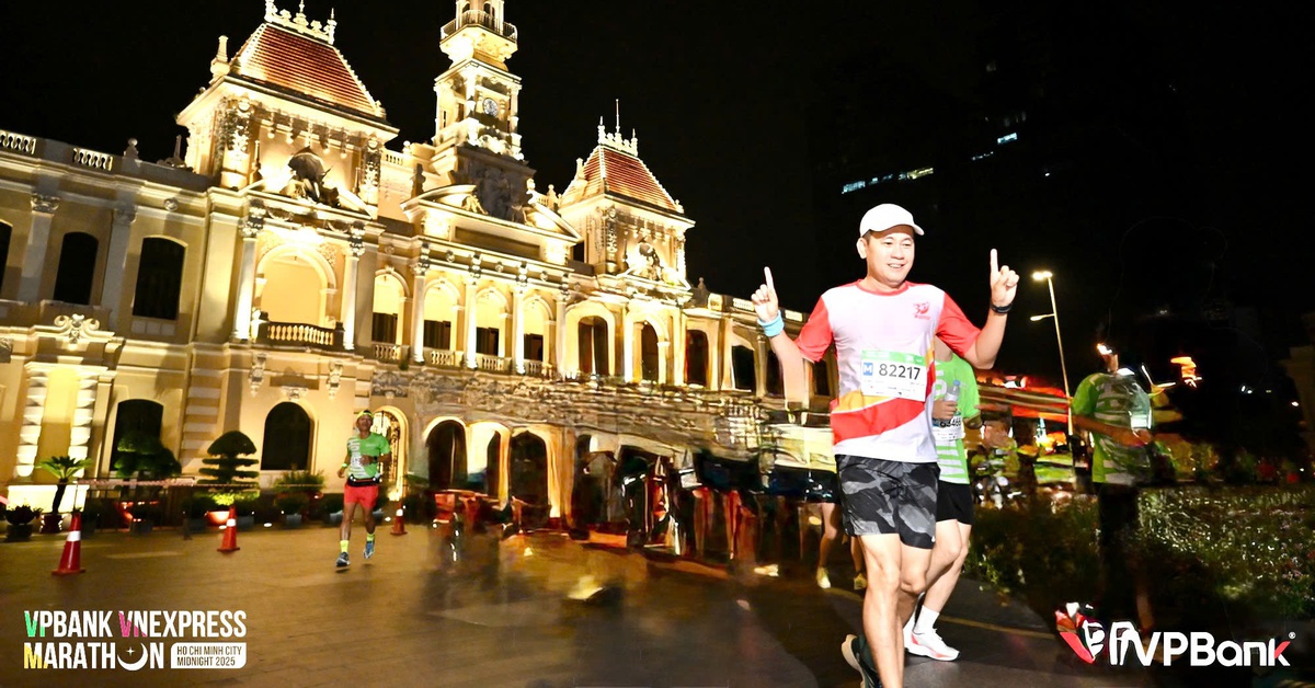 250 người Saigon Co.op hoàn thành chặng marathon Hồ Chí Minh Midnight 2025