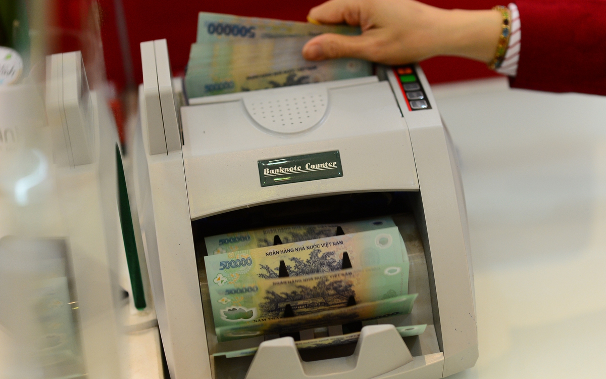 Ngân hàng đồng loạt giảm mạnh lãi suất huy động