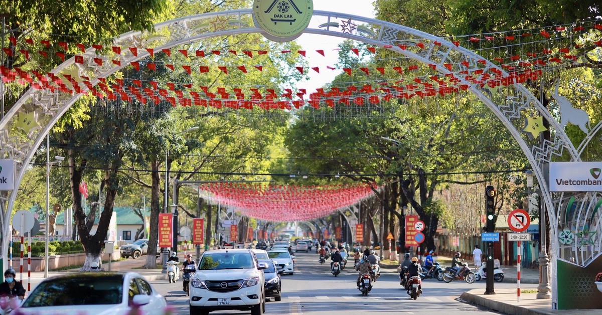 'Giá đất nhà nước' ở trung tâm Buôn Ma Thuột gần 98 triệu đồng/m2, cách xa giá thị trường