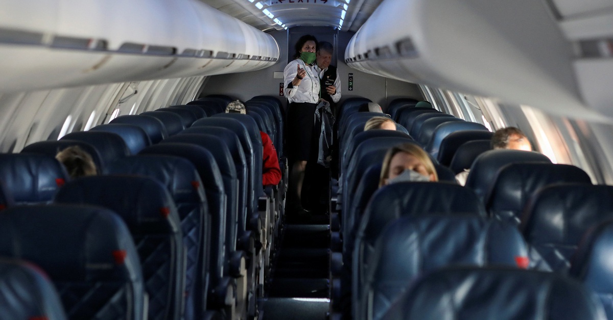 Hàng chục triệu người mắc chứng sợ bay, làm gì để hết sợ?