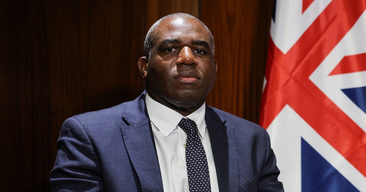 Ukraine tấn công lãnh thổ Nga khi ngoại trưởng Anh thăm Kiev - Tuổi Trẻ Online