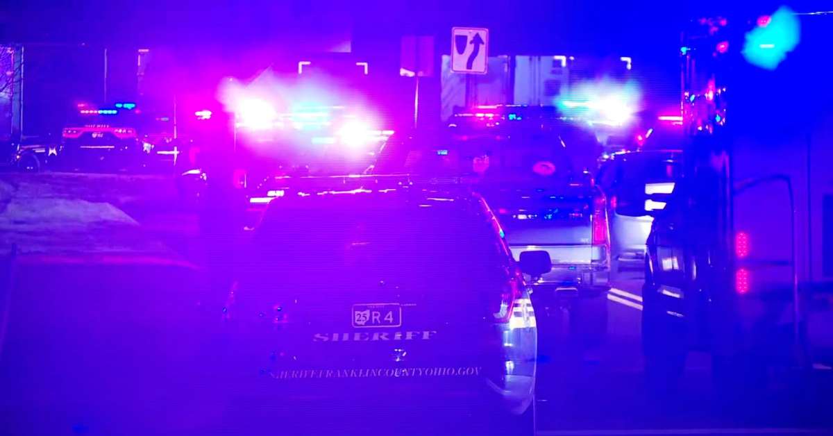 Xả súng nhà kho mỹ phẩm ở Mỹ: 6 người thương vong - Tuổi Trẻ Online