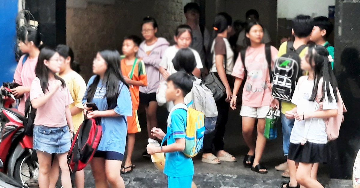 Giáo viên, nhà trường ngóng chờ hướng dẫn mới về dạy thêm - Tuổi Trẻ Online