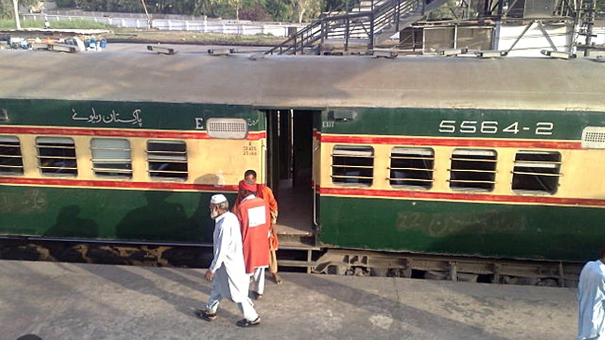 Pakistan: Phiến quân tấn công đoàn tàu, bắt 182 con tin, nói đã giết 20 binh lính