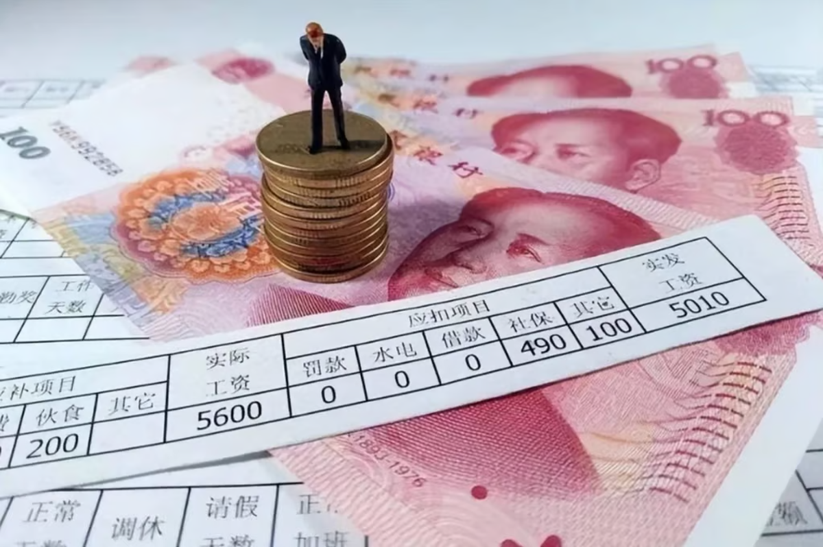 Người đàn ông Trung Quốc tạo 22 nhân viên ‘ma’, biển thủ 2,2 triệu USD