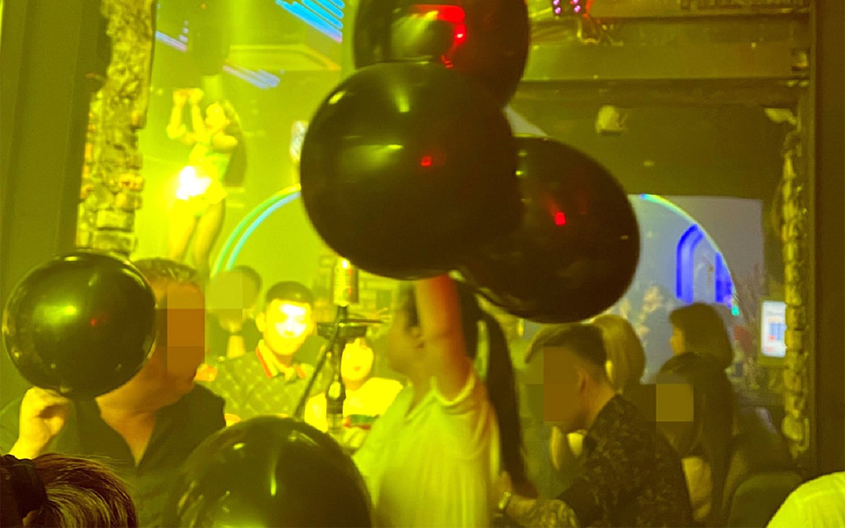 Đừng tự 'nướng' mình vào góc khuất