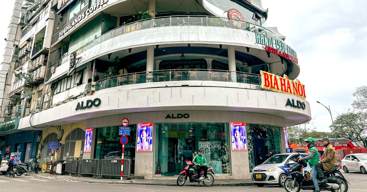 Hà Nội dự kiến phải chi 18 tỉ đồng để phá bỏ "Hàm cá mập"