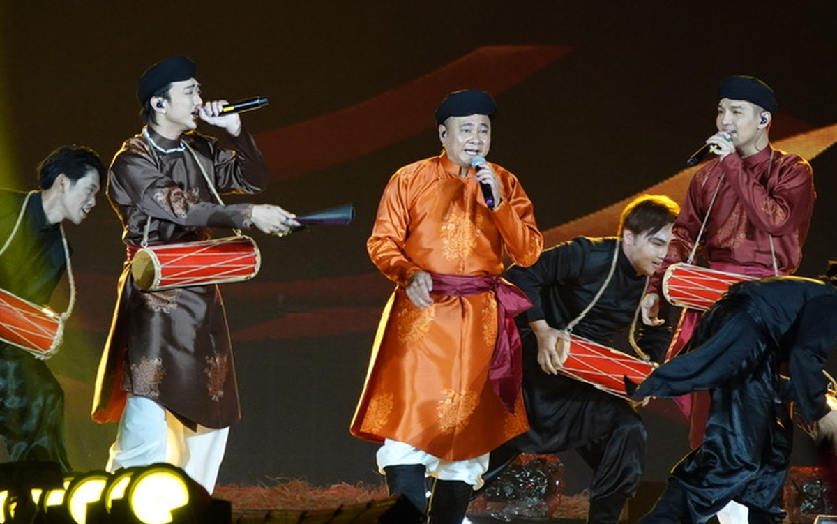 Concert Anh trai vượt ngàn chông gai: 'Thủng nóc, bay trần, tung trời đất'