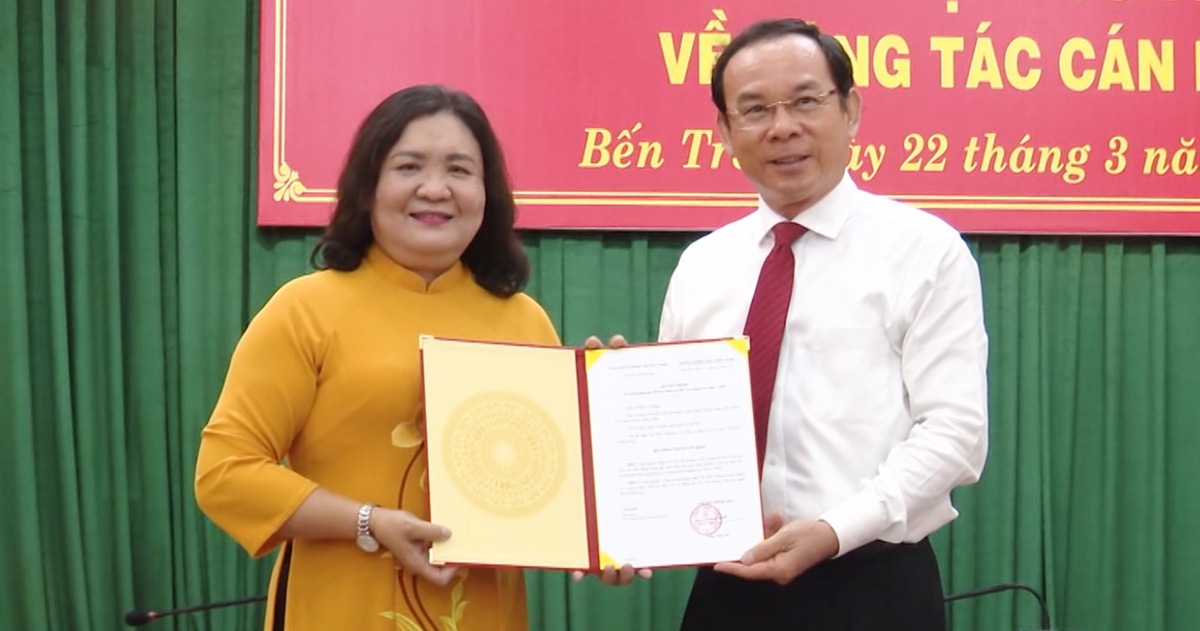 Bà Hồ Thị Hoàng Yến giữ chức bí thư Tỉnh ủy Bến Tre - Tuổi Trẻ Online